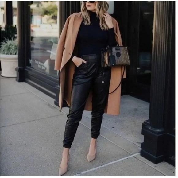 Spanx Black faux leather Like joggers NWT size Large - Picture 1 of 13